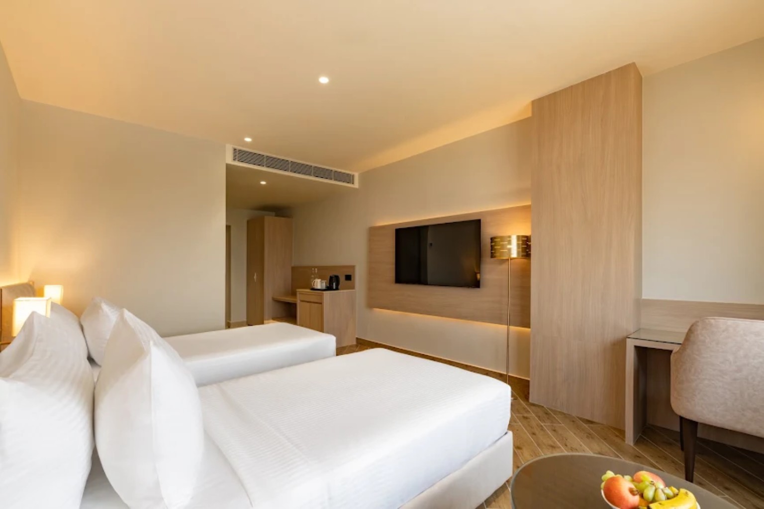 Clarks Inn guest room with twin beds
